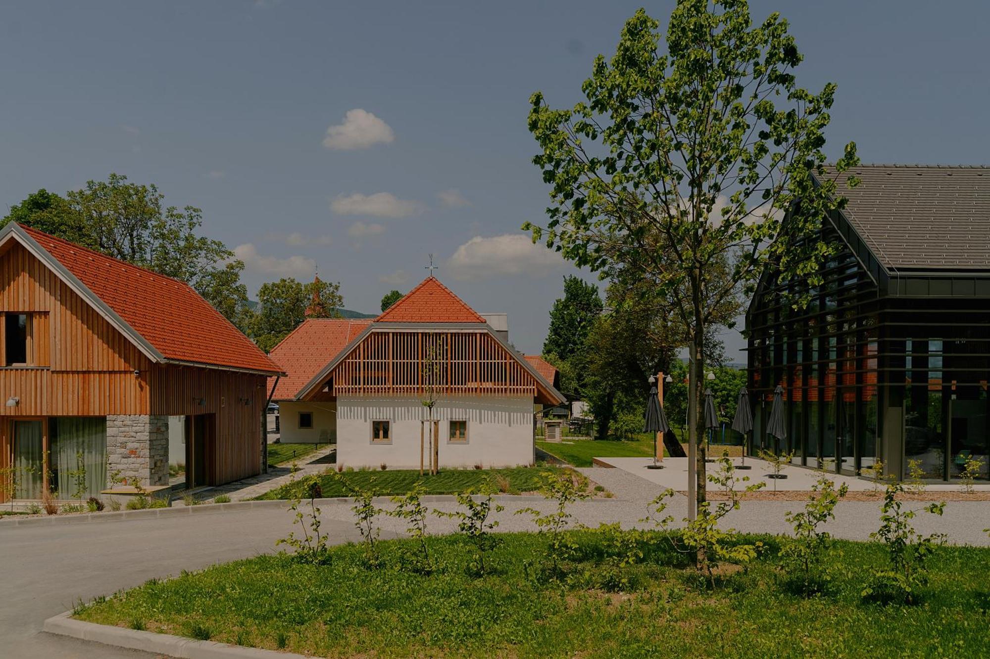 Pira Hotel