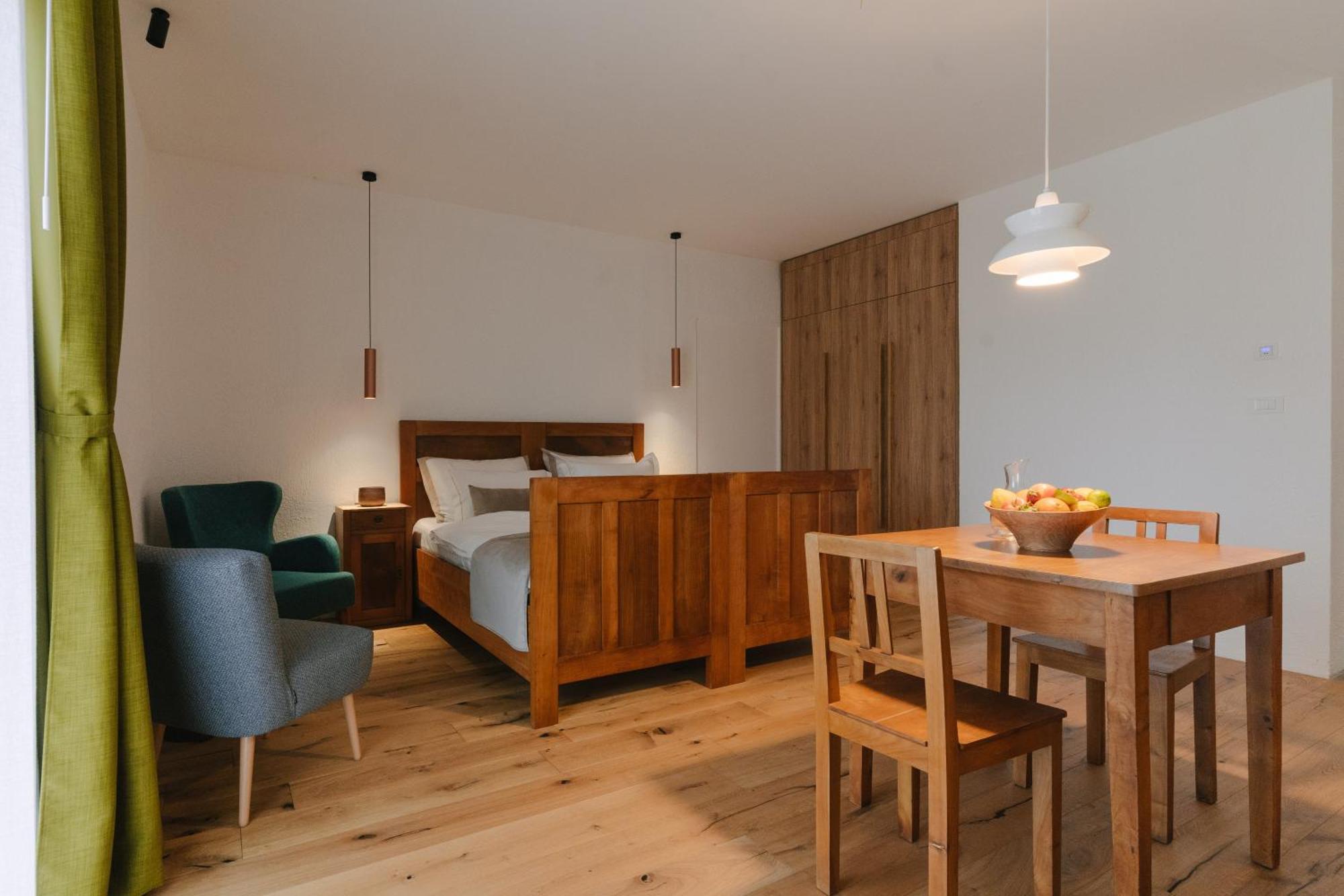 Hotel Pira